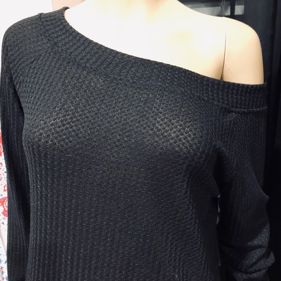 LAST ONE! Black Cable knit sweater - Picture 6 of 7